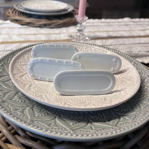 8 white porcelain place setting labels place cards new cottage tablescape - Picture 2 of 5